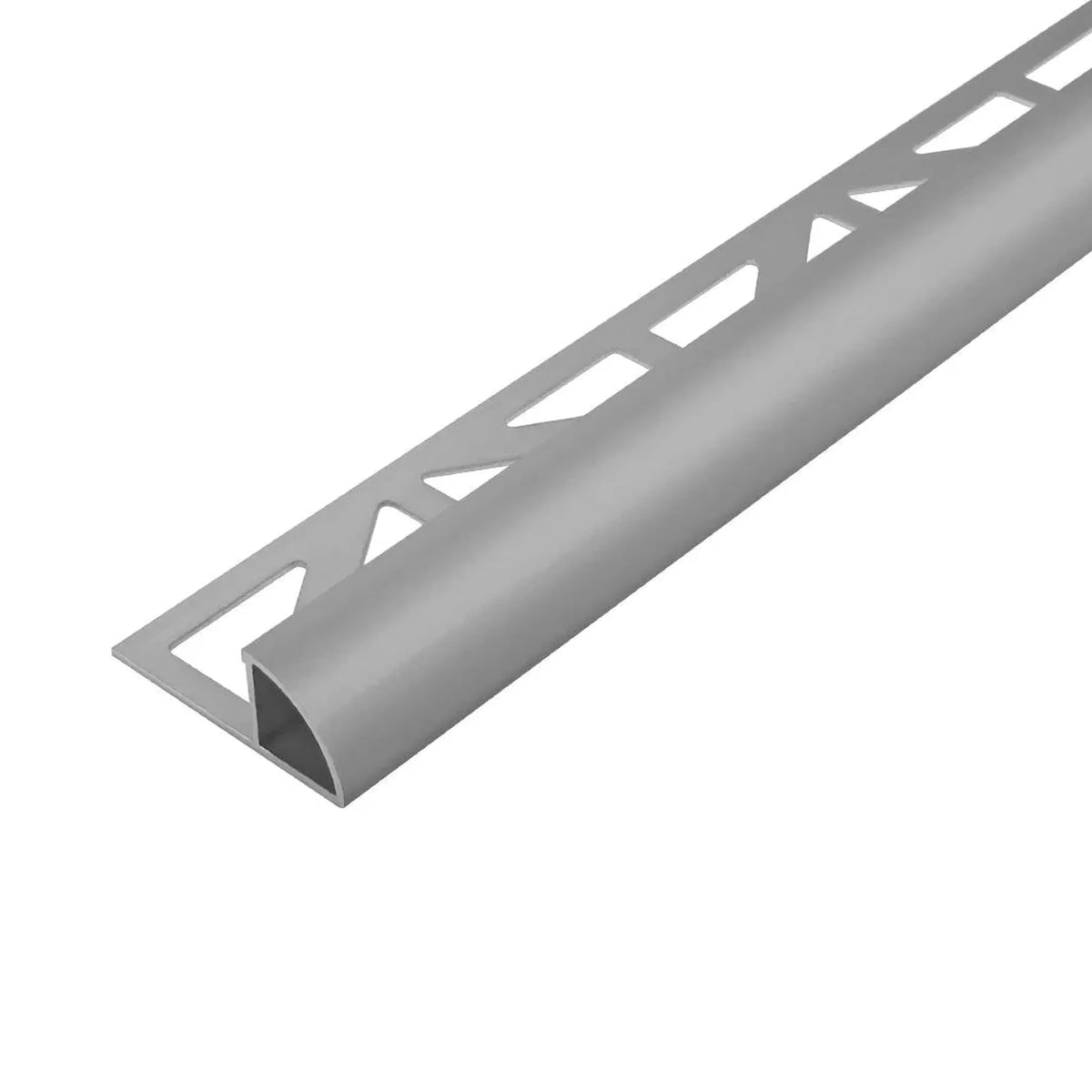 Betongrau pulverbeschichtetes Viertelkreisprofil aus Aluminium mit abgerundeter Sichtkante sowie Dreiecksstanzung und matter Optik.