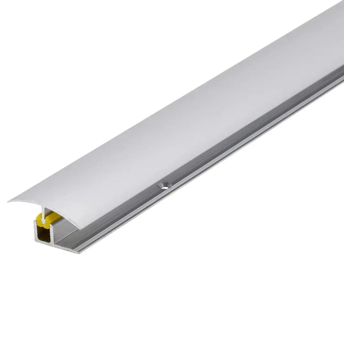 Detailopname zilver geanodiseerd hoogtecompensatieprofiel CLIP. Bodemprofiel, gele clip en topprofiel #A0003681
#A0003682