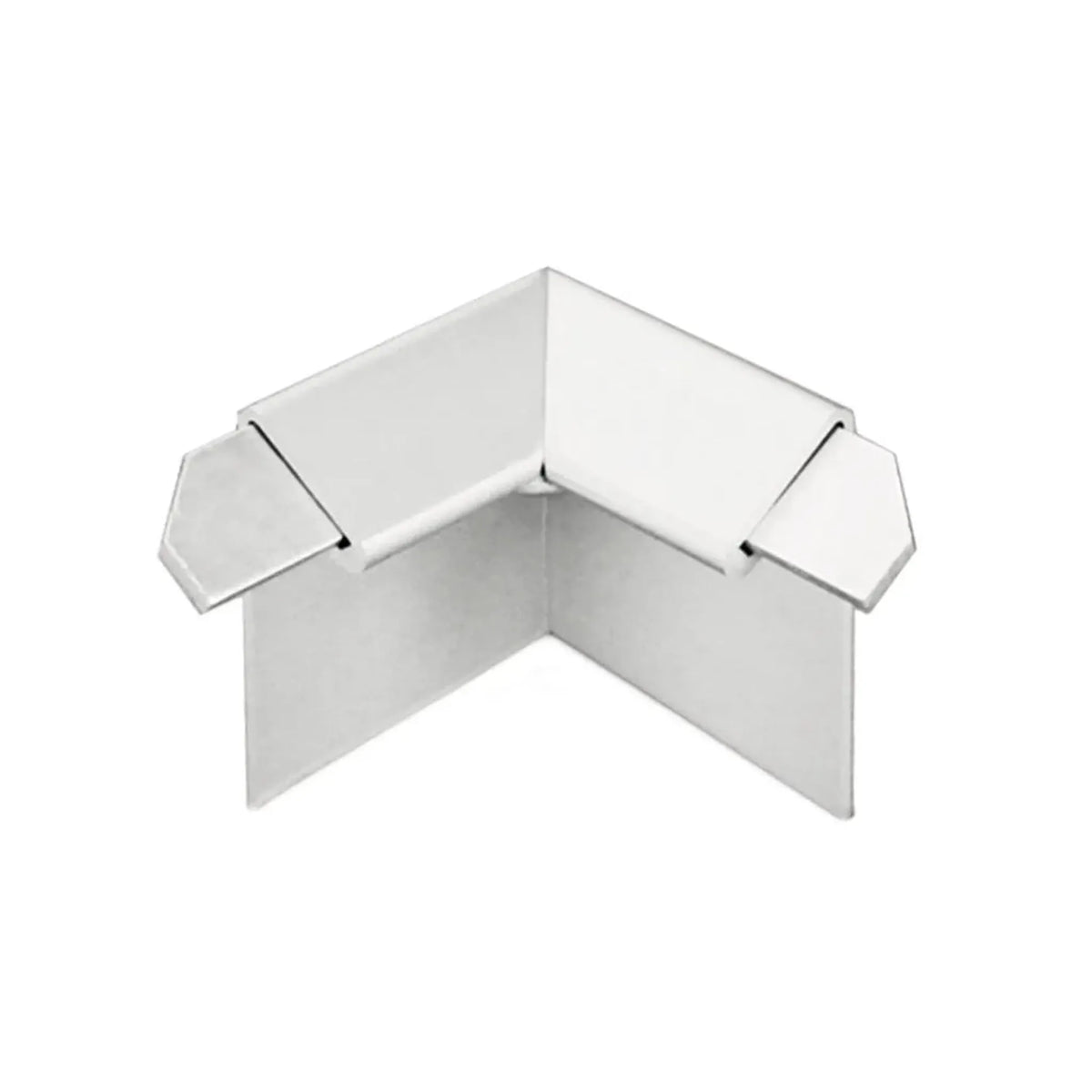 Nahaufnahme der silber eloxierten Innenecke Balkonwikelprofil Tropfkante mit 18 mm Blende #A0003309