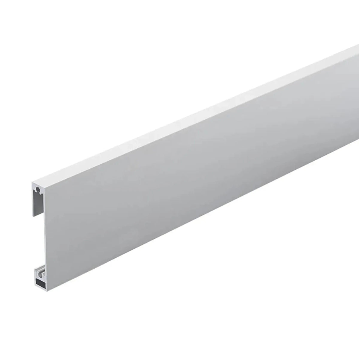 Close-up van het zilver geanodiseerde plintprofiel Square #A0002795
#A0003892