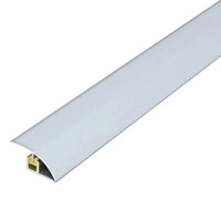 Vue détaillée du profilé de finition CLIP anodisé argent. Profilé de base, clip jaune et profilé supérieur #A0003690
#A0003691