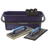 Tile washing set consisting of a blue bucket with three black rollers. A smoothing board with sponge and a rubber smoothing board lie in front of the bucket