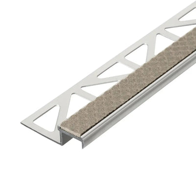 Aluminium anti slip stair nosing trim – View 2